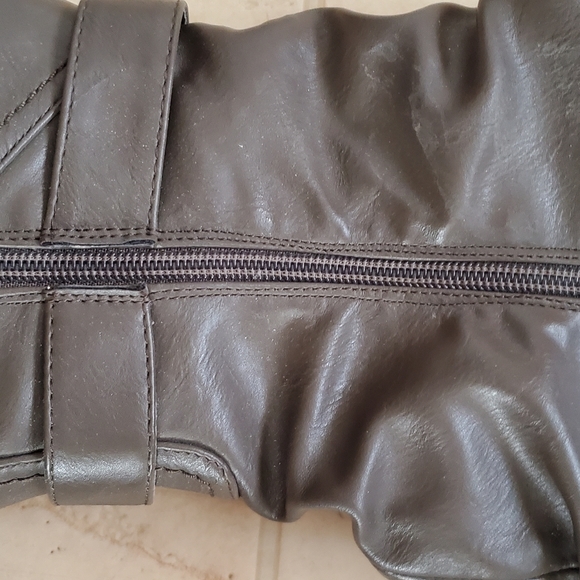 Knee high boots - Picture 2 of 5